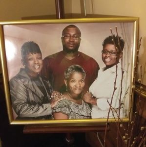 Meet your Posher, Edna